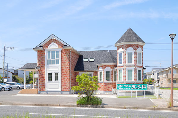 クリニック駐車場